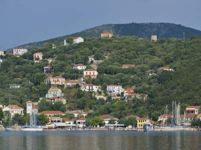 Řecko, Ithaka, Kioni- cesta k mlýnům