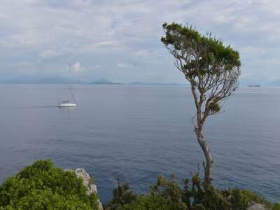 Řecko, Ithaka, Kioni- cesta k mlýnům