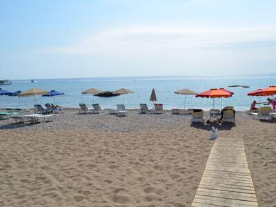 Řecko, Rhodos, Pláž v letovisku Stegna