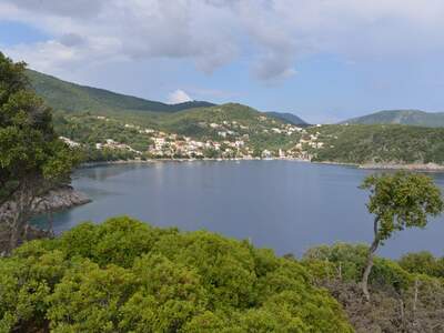 Řecko, Ithaka, Kioni- cesta k mlýnům