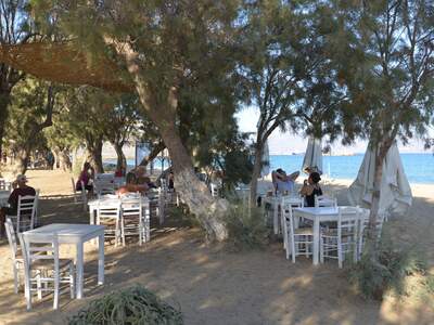 Řecko, Paros, Pláž pod penzionem Deep Blue