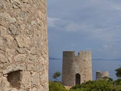 Řecko, Ithaka, Kioni- cesta k mlýnům