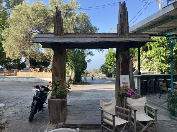 Město Christos Raches