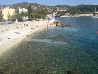 Řecko, Paxos, Pláž u ubytování Faros