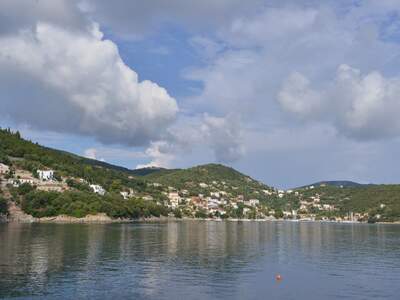 Řecko, Ithaka, Kioni- cesta k mlýnům