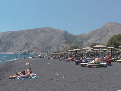 Řecko, Santorini, Pláž v letovisku Kamari