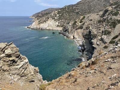 Divoká krajina u Paralia Lygia