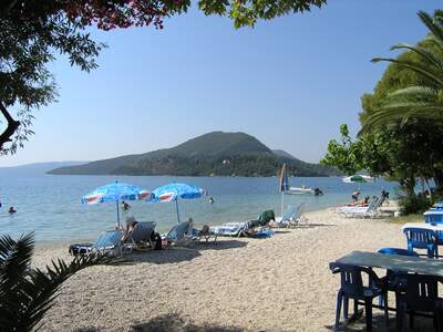 Řecko, Lefkada, Pláž v letovisku Nidri 