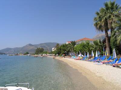 Řecko, Lefkada, Pláž v letovisku Nidri 