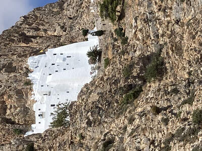 Pláž klášter Panny Marie Chozoviotissa