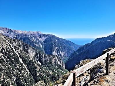 Samaria shora. Vzadu Libyjské moře, na konci pak Agia Roumeli .