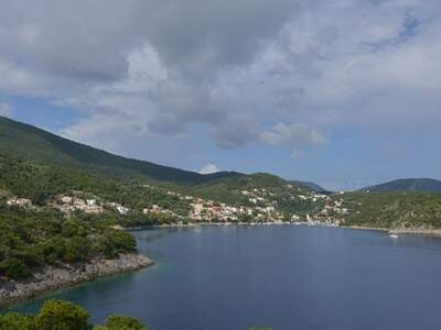 Řecko, Ithaka, Kioni- cesta k mlýnům