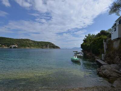 Řecko, Ithaka, Pláž Kioni, Pod schody