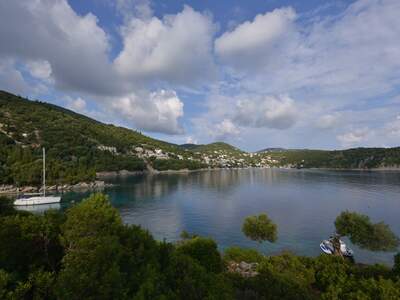 Řecko, Ithaka, Kioni- cesta k mlýnům