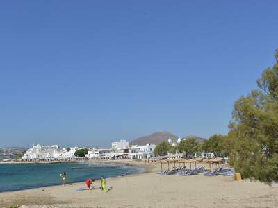 Řecko, Paros, Pláž v letovisku Parikia