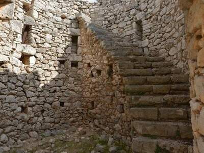 Řecko, Ithaka, Kioni- cesta k mlýnům