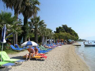 Řecko, Lefkada, Pláž v letovisku Nidri 