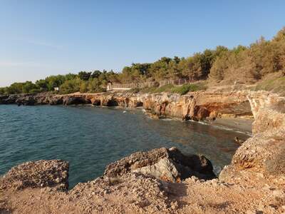 Pláž v letovisku Lassi