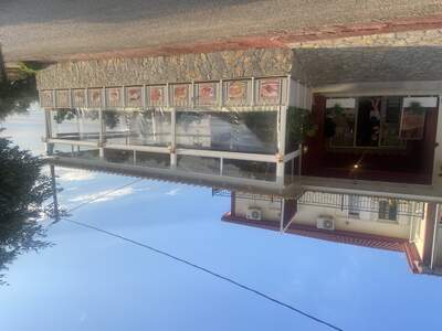 Souvlaki house 1,4 km od Water side, koupíte pita gyros 