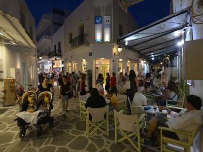 Řecko, Paros, Letovisko Parikia