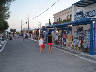 Řecko, Santorini, Letovisko Perissa