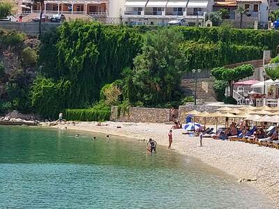 Pláž u ubytování Nikos