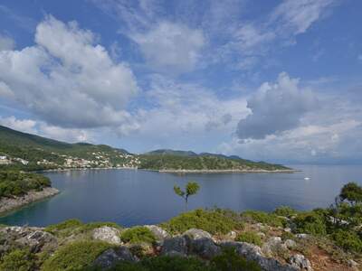 Řecko, Ithaka, Kioni- cesta k mlýnům