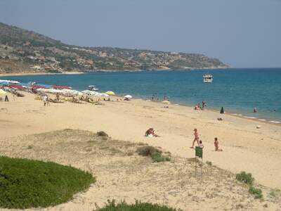Řecko, Kefalonie, Pláž v letovisku Skala, Před tavernami