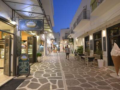 Řecko, Paros, Letovisko Parikia