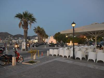 Řecko, Paros, Letovisko Parikia