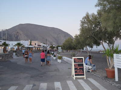 Řecko, Santorini, Letovisko Perissa
