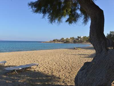 Řecko, Paros, Pláž pod penzionem Deep Blue