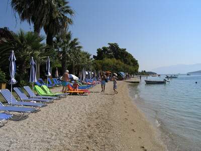 Řecko, Lefkada, Pláž v letovisku Nidri 