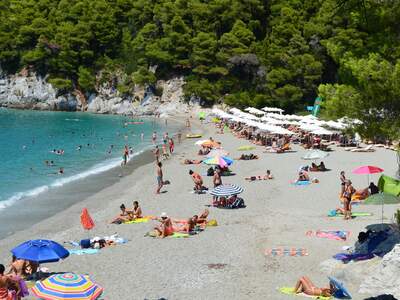 Řecko, Skopelos, Pláž Kastani, po Mammamia