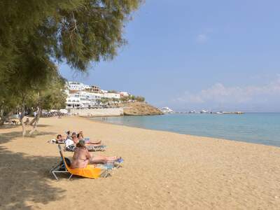 Řecko, Paros, Pláž pod penzionem Deep Blue