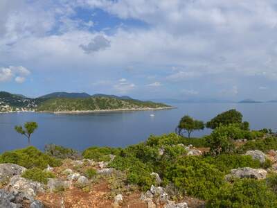 Řecko, Ithaka, Kioni- cesta k mlýnům