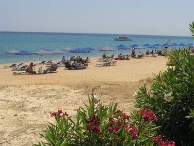 Řecko, Kefalonie, Pláž v letovisku Skala, Před tavernami