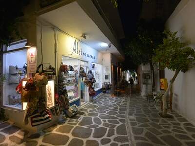 Řecko, Paros, Letovisko Parikia