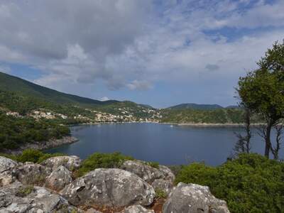 Řecko, Ithaka, Kioni- cesta k mlýnům