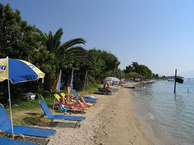 Řecko, Lefkada, Pláž v letovisku Nidri 