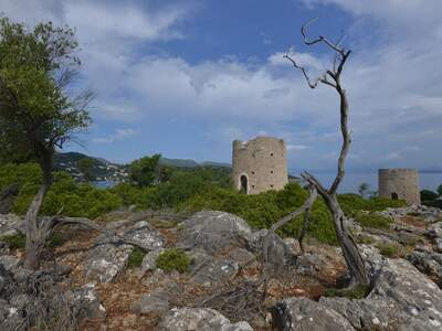 Řecko, Ithaka, Kioni- cesta k mlýnům