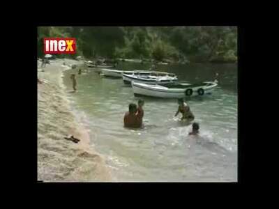 V Parze najdete větší výběr pláží. Přímo v centru městečka najdete písečnou pláž, potom též menší oblázkovou pláž mezi skalisky ...