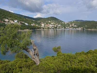 Řecko, Ithaka, Kioni- cesta k mlýnům