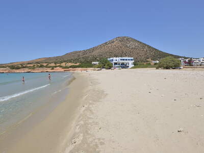 Řecko, Naxos, Pláž v letovisku Apollonas