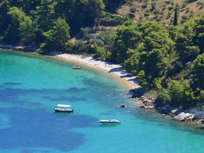 Řecko, Alonissos, Pláž Tzortzi Gialos