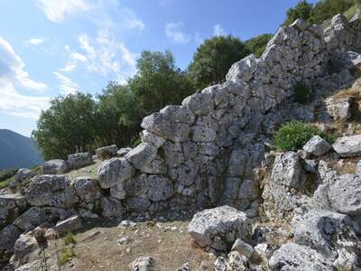 Řecko, Ithaka, Vykopávky Alakomenes