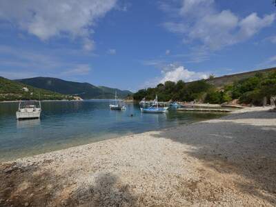 Řecko, Ithaka, Pláž Agios Nikolaos, U kostela