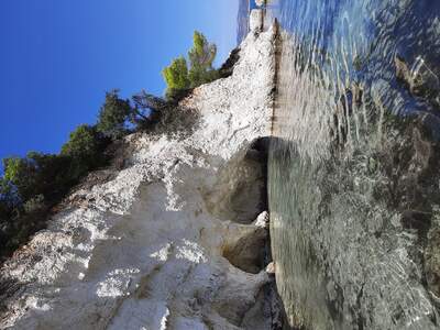 Pláž pěší chůzi 30 minut od Zacharuly, směr k hlavnímu městu. Kalamia Beach