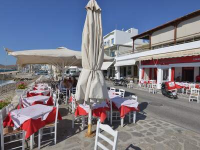 Řecko, Paros, Letovisko Parikia