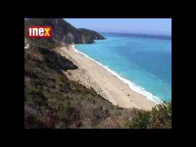 Agios Nikitas je půvabná vesnička, která se choulí v zeleni mezi útesy na západním pobřeží ostrova. Zde na Vás dýchne kouzlo ...